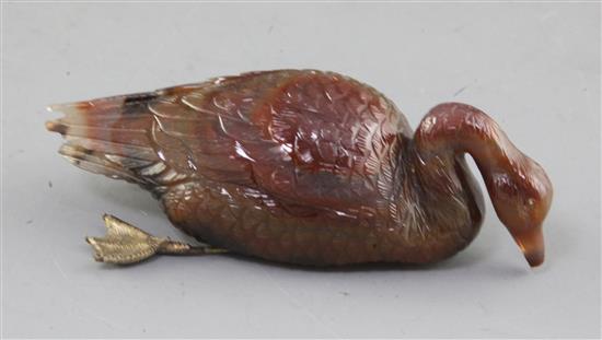 A late 19th / early 20th century carved agate model of a swan, 4in.